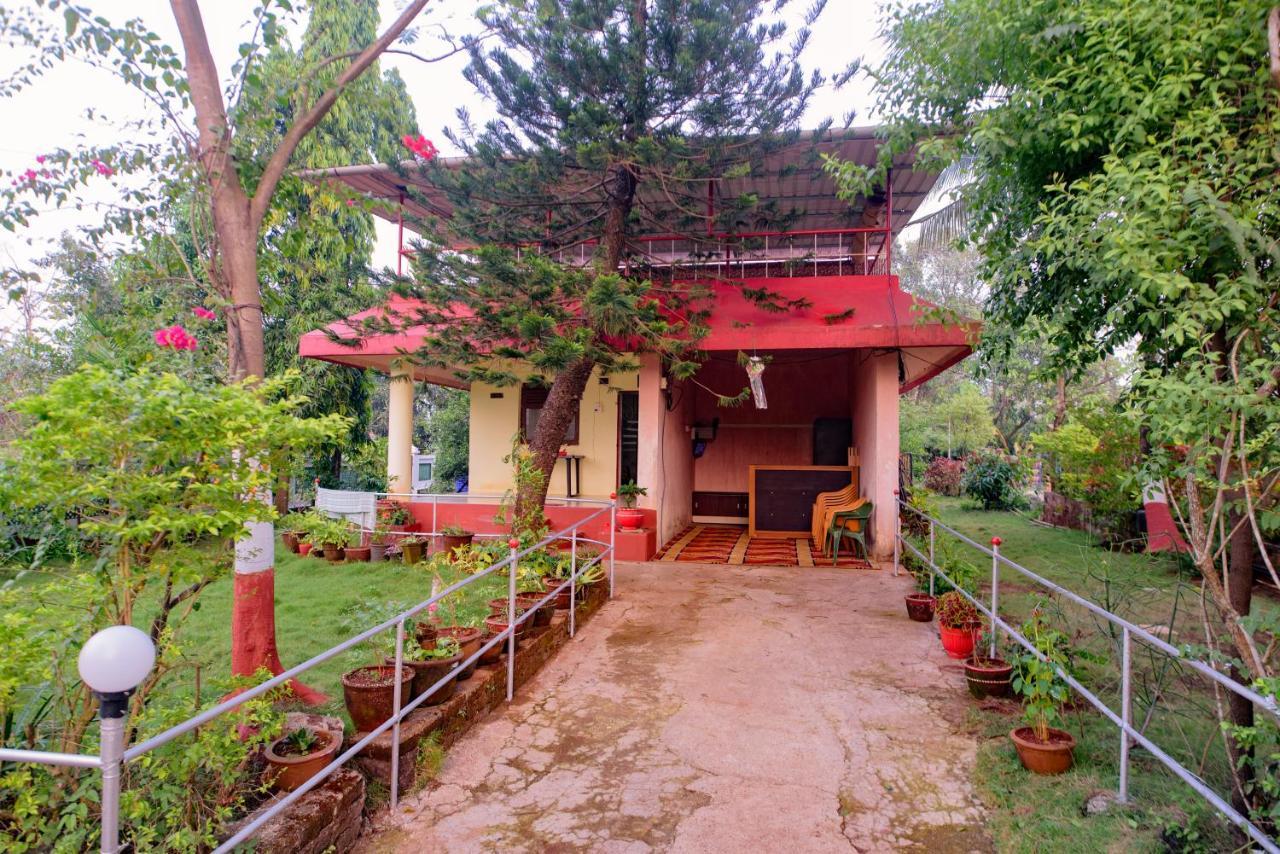 Prajakta Rest House Alībāg Exterior foto